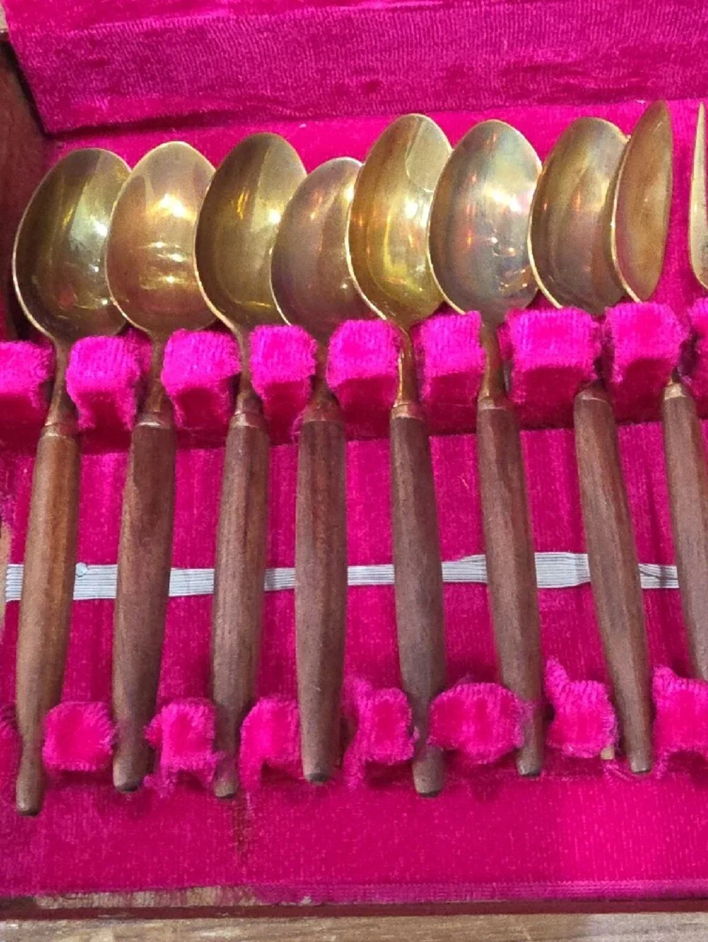 Teck Jewelry Gold-Tone Flatware Set with Pink Velvet Case and Wooden Handles